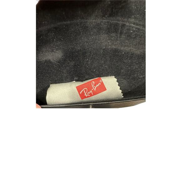 Ray Ban Luxotica Black Leather Sunglasses Case with Microfiber - Picture 6 of 6